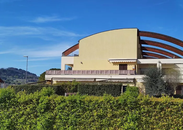 Appartamento L'Azalea - A Due Passi Da Numana Con Grande Terrazzo E Piscina Condominiale Stagionale