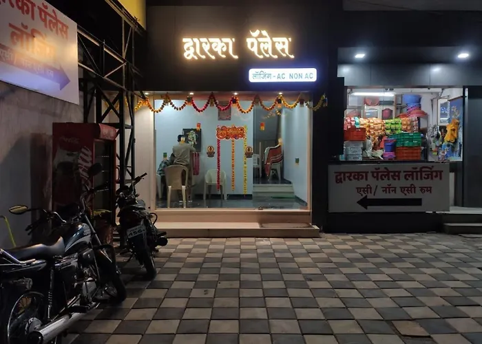 Hotel Dwarka Palace