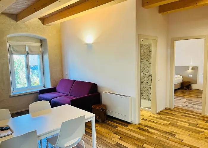 Albola Suite Holiday Apartments