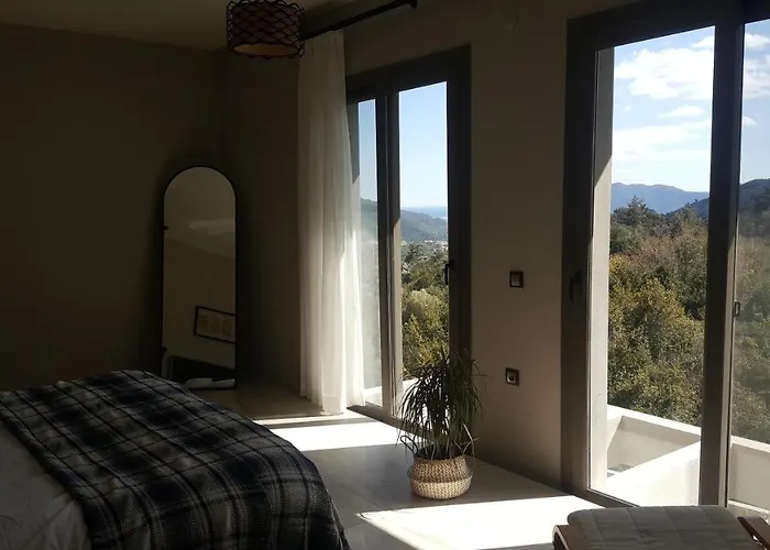 Suna Summer House