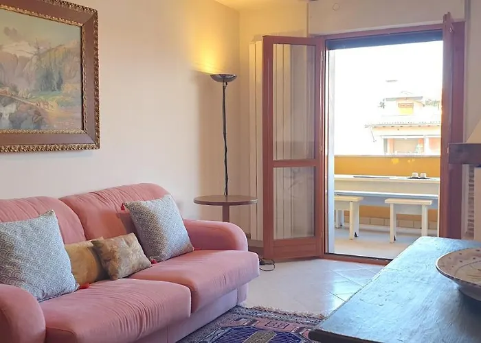 Charming Apartment & Parking By Anthea Homes