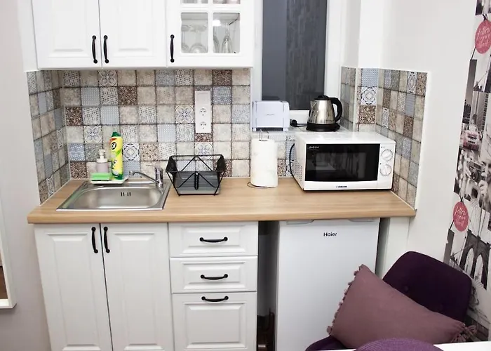 Broadway Apartments B1