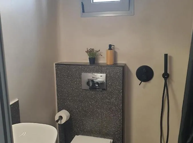 Tiny Studio 2 Min Walking Distance From The Port