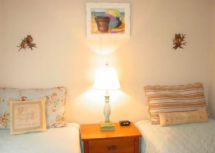 The Newport Family Peninsula Beach House