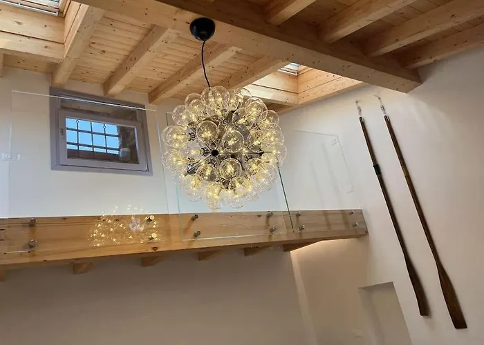 La Piccola Casa Al Lago - Intera Casa Con 3 Camere E 2 Box