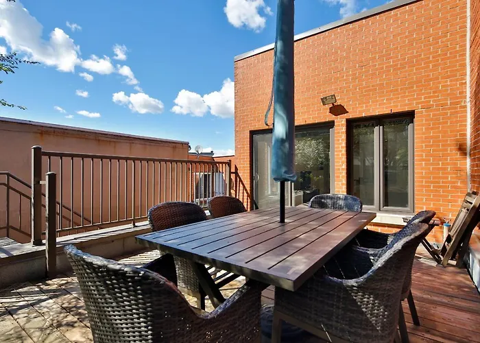Stunning Full Apartments - Stocked Kitchens - Washer & Dryers - Workspace Provided - Fast Wifi - Located On The Famous St Denis Street - Near Metro Mont Royal