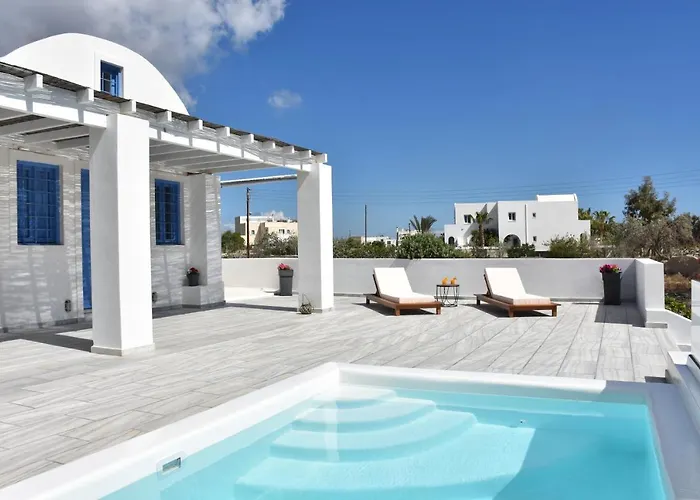 Spacious Veranda, House For 3, In The Village.