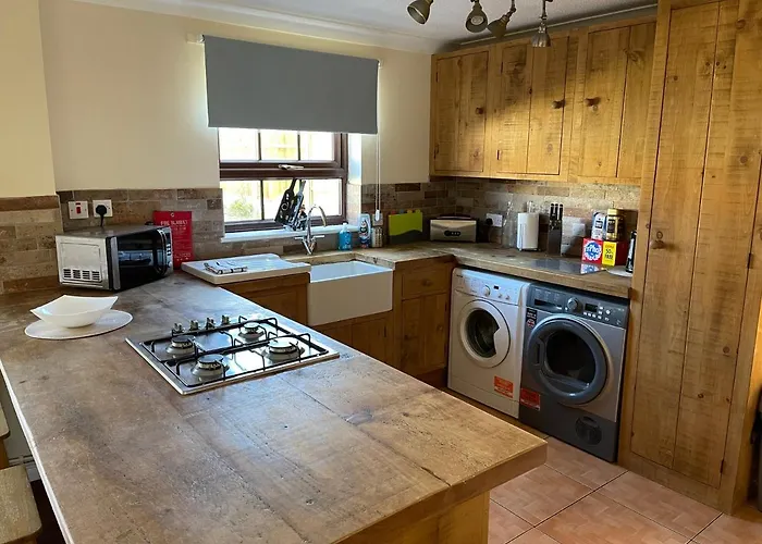 3 Floors, Sleeps 16, 4 Baths, 5 Parking, Bradgate Park, Richard Iii, Leicester