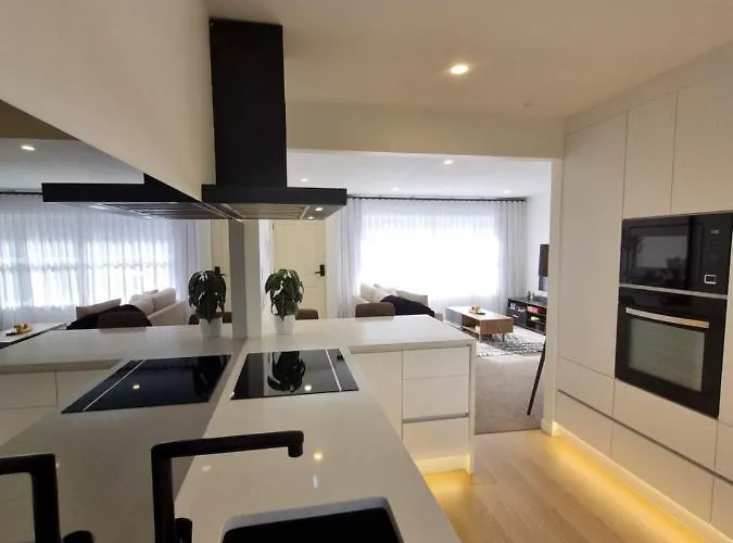 Inner City 2 Bedroom Unit - Close To Hospitals And Cbd