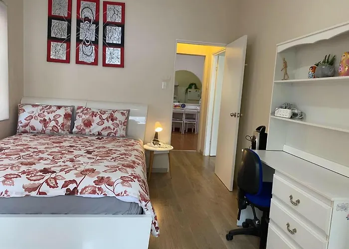 2 Bedroom Small Unit 1 Minute Walk To Shopping Centre No Parking Slot No Lift