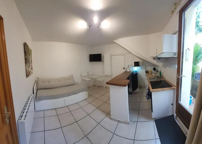 Paris Malakoff Garden Apartments