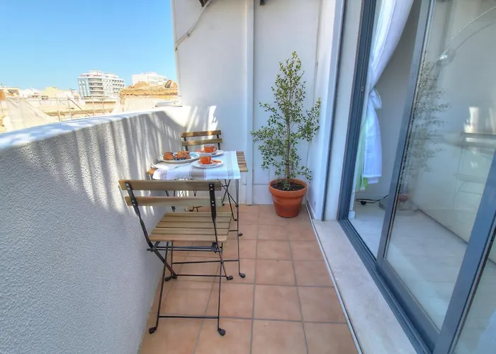 Center Location, Ac, Swimming Pool, And Parking