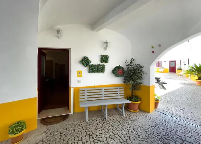 Evora City Break Apartment With Patio In The Historic Centre