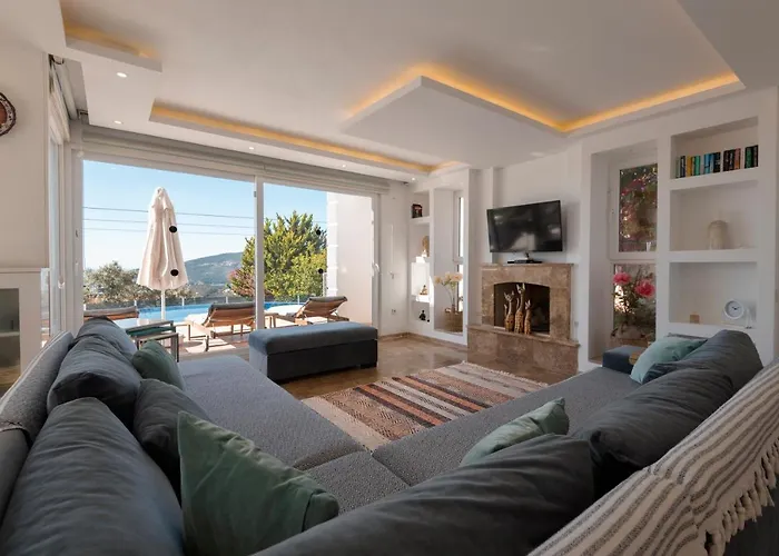 4 Bedroom Luxury Villa In Kalkan With Great Sea Views