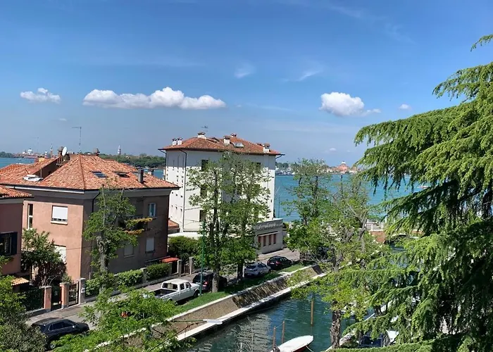 Fido Home With Lagoon View