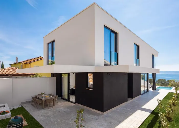 Luxury Villa Ole With Pool