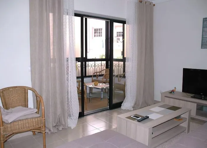 Lovely 1 Bedroom Apartment In Praia Da Luz