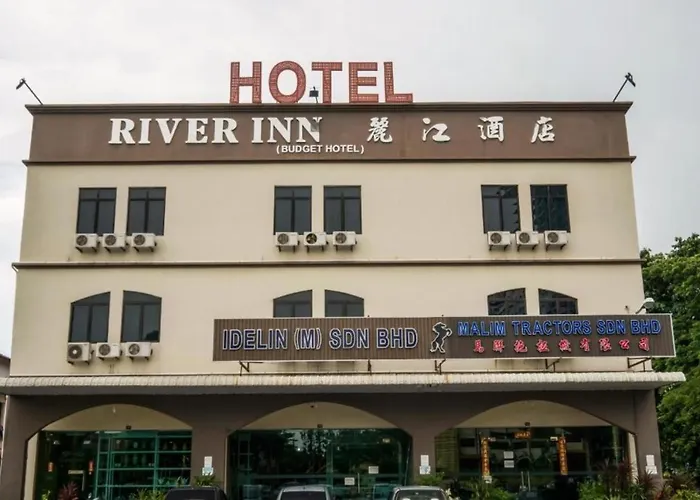 Hotel River Inn