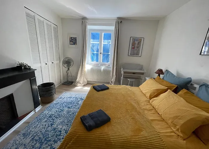 La Maison Des Chapeliers