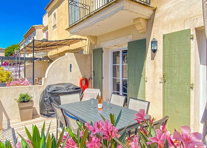 Awesome Home In Aigues-Mortes