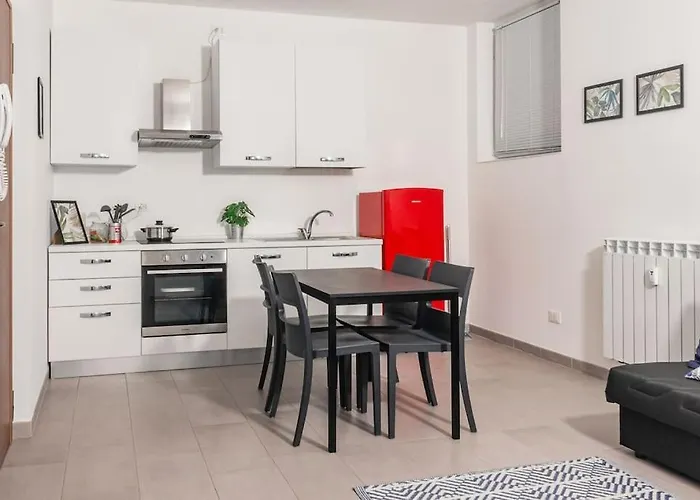 Staurenghi Apartment 5 M From City Center