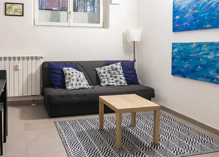 Staurenghi Apartment 5 M From City Center