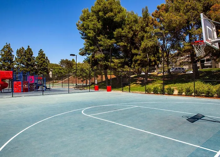 Huge Oceanside Private 2Br Apartment-Pool-Gym-Spa