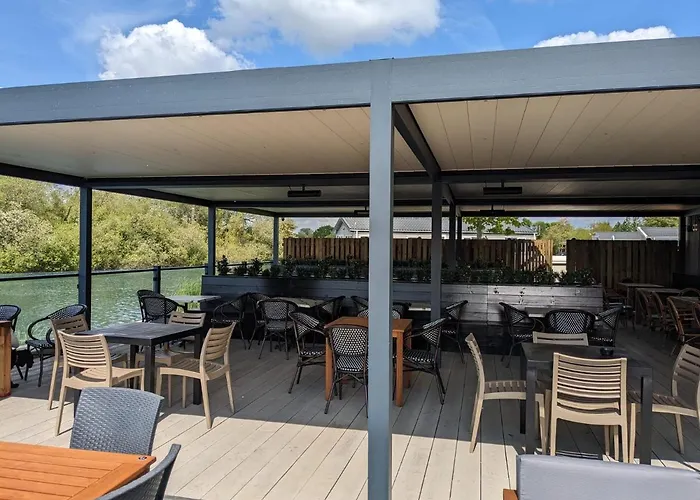 Chichester Lakeside Self-Catering Holiday Home