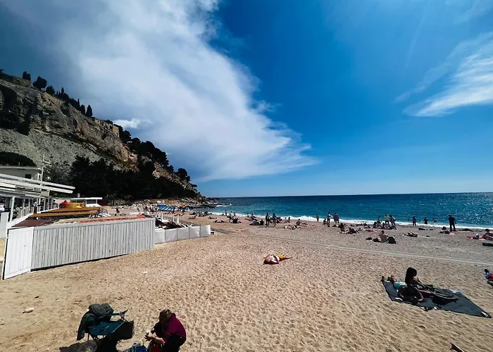 Cassis, Charmant Appart En Face De La Plage.