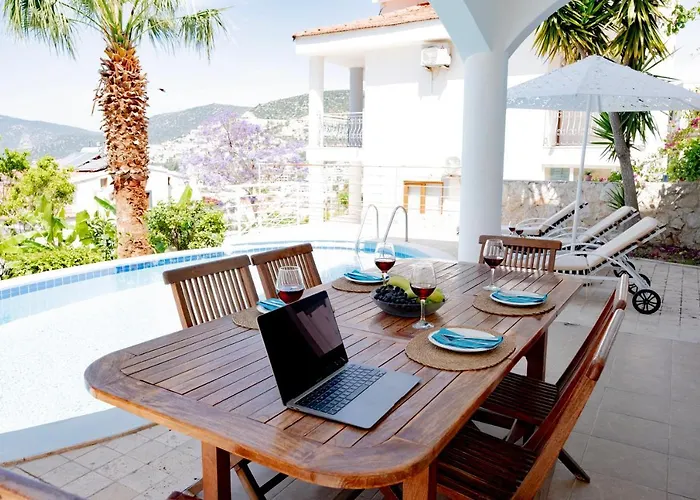 Villa Ayseguel
