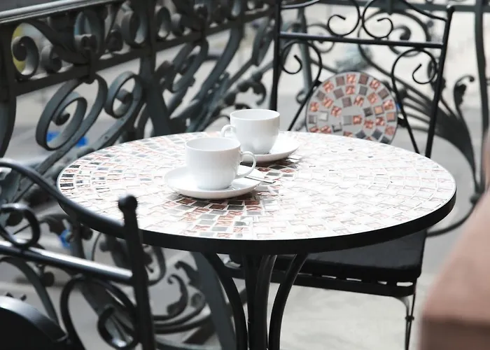 Palais Passy~Design Suite Mit Ausblick Im Zentrum