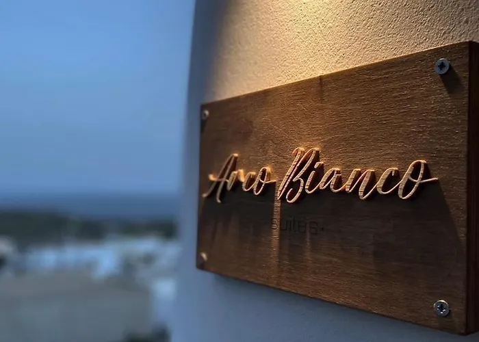 Arco Bianco Suites
