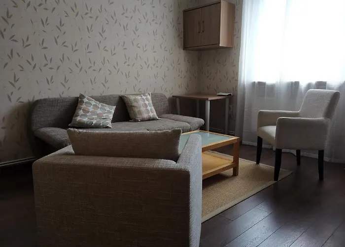 Quiet Apartment With Green View In Urban Location