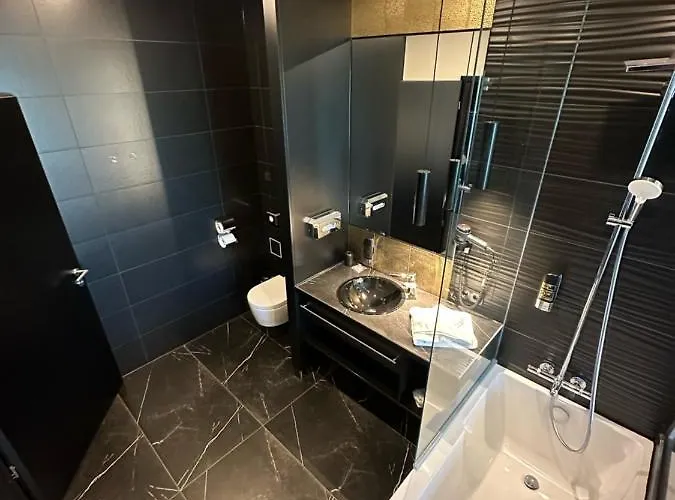 Primetime Hotel