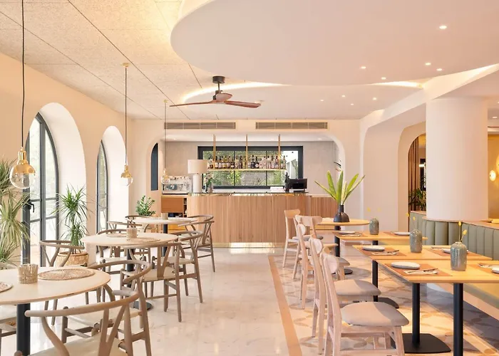 Bella Colina I Vintage Hotel 1953