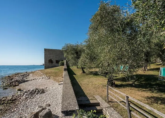 Oleandro Apartment Directly On The Lake