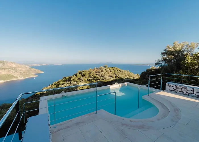 Sunkiss Private Retreat Cottage With Pool