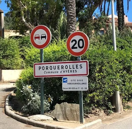 Ile De Porquerolles, Kermarc, Appartement Lumineux Avec Grande Terrasse