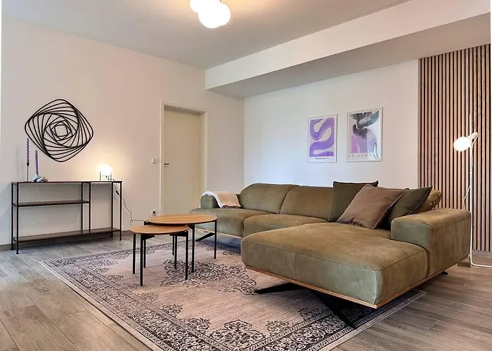 Appartio-110 M2-6 Pers-Kh Naehe-Modern-Luxurioes