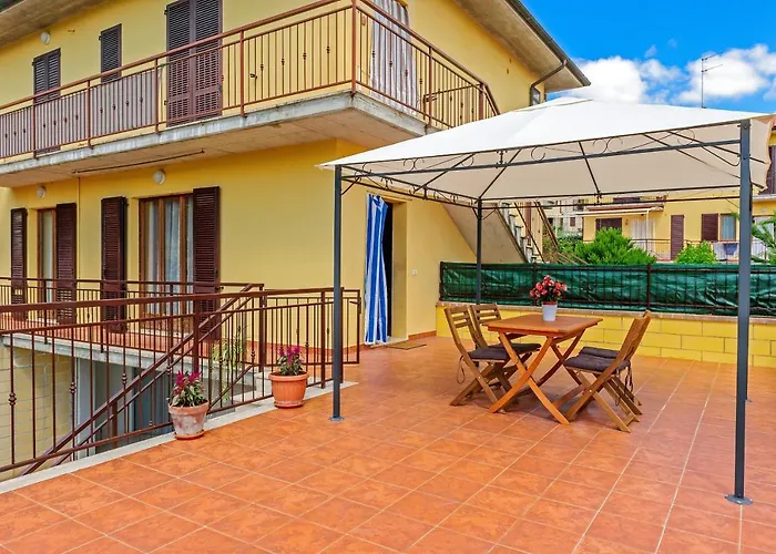 Casa Leah