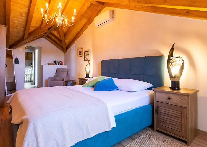 Cozy Stone House With Lovely View In Cavtat Centre