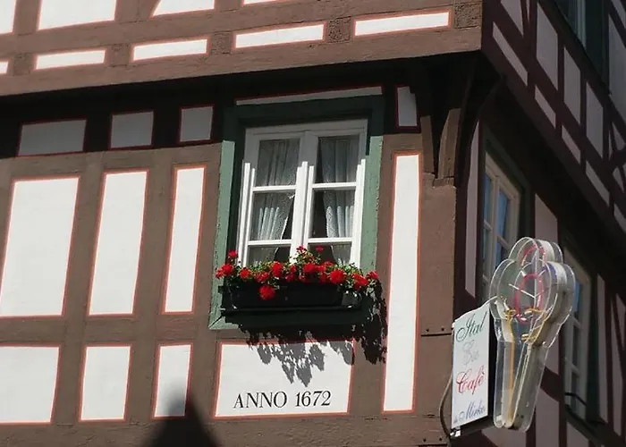 Penthouse Ferienwohnung Boppard Zentrum, Grosse Private Dachterrasse, Sichere E-Bike Abstellplaetze, Gratis Parken!