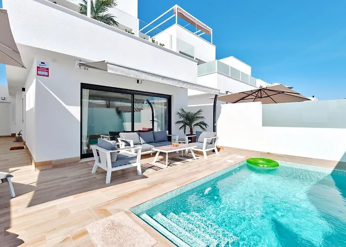 Villa Del Pinatar Heated Private Pool