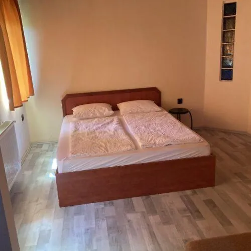 Pizza Sztori Apartman