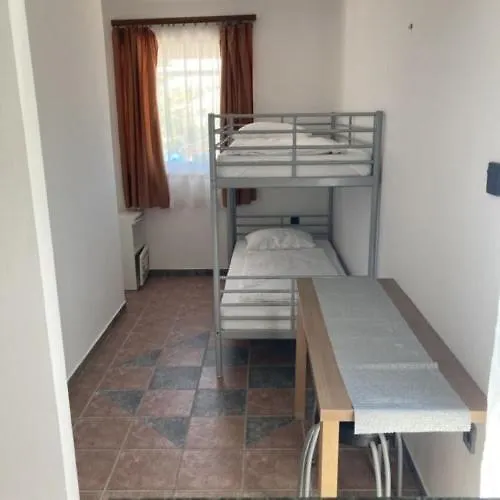 Pizza Sztori Apartman