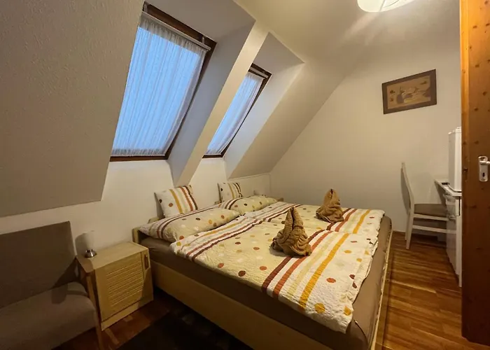 Mol-Ker-Vill Apartment