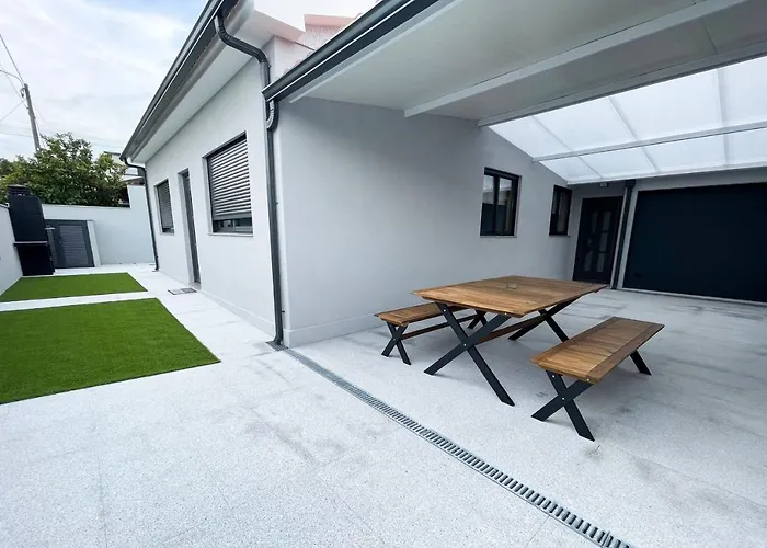 House 9 Guimaraes