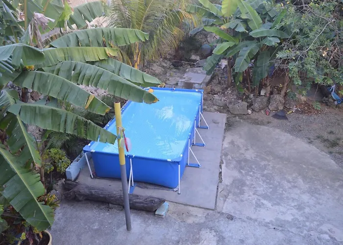 Apartamento Amueblado Caribe: Convenient Airport Retreat