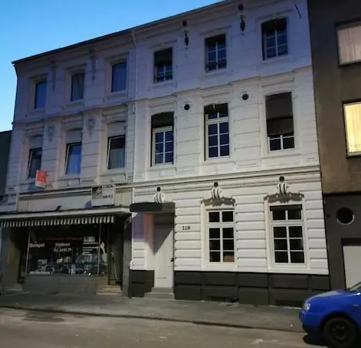 Wunderschoene City-Wohnung Mit Gartennutzung Naehe Krefeld Hbf