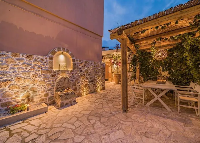 Boutique Cretan House In Old Malia With Jacuzzi